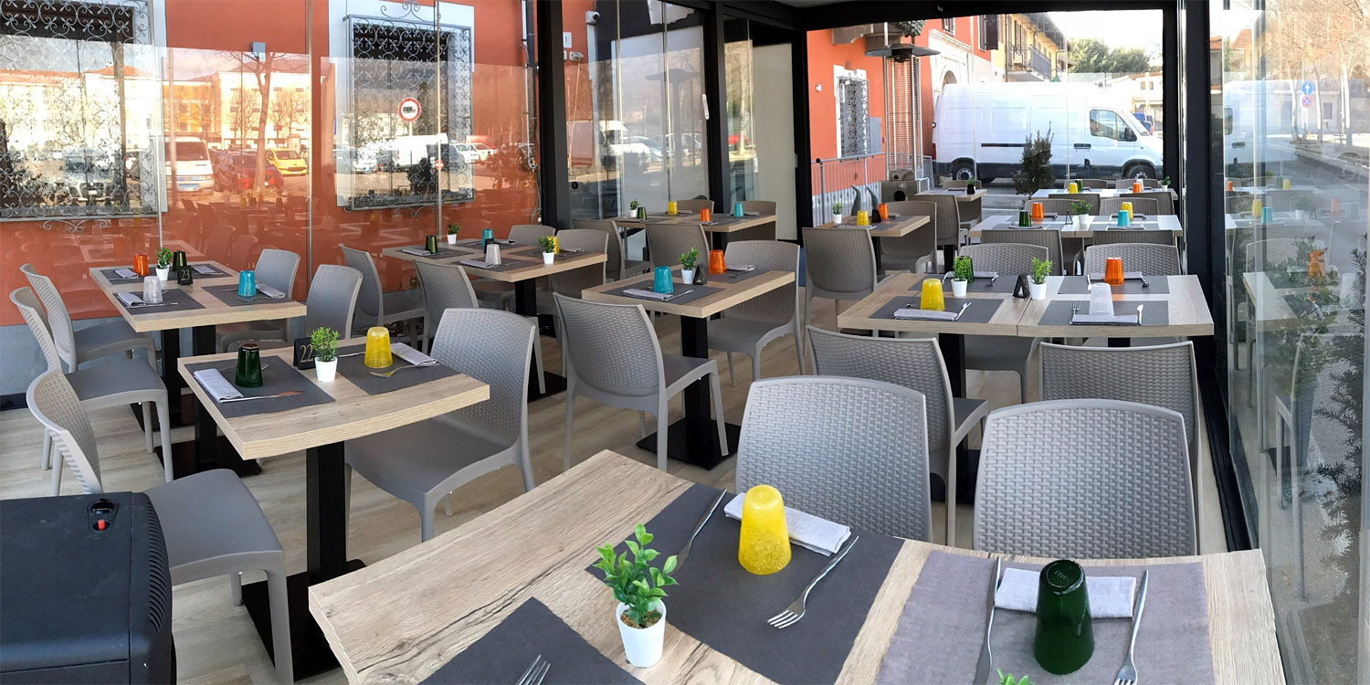 Pizzeria Ristorante I Due Mondi, Busca - Dehors